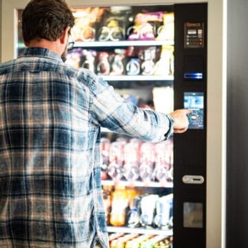 self shop - automate vending Cum să alegi automatul vending potrivit pentru afacerea ta