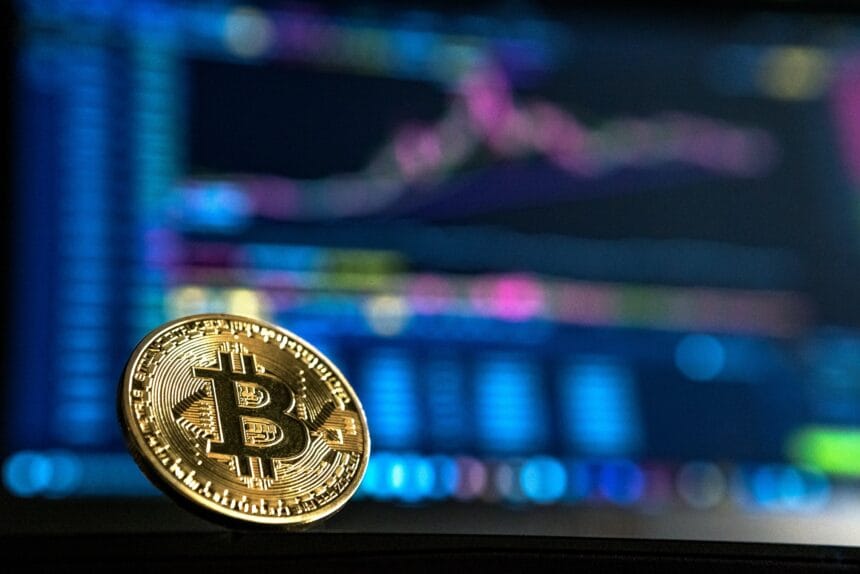 ETF-ul Bitcoin, aprobat din nou de SEC: Implicații pentru piața criptomonedelor și investitori