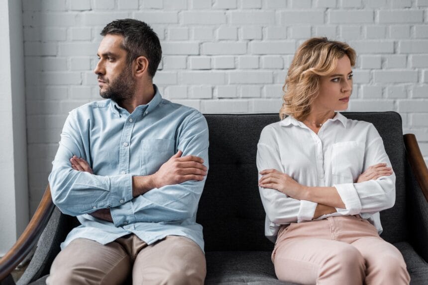 Divorțul Pas cu Pas: Proceduri Legale, Implicațiile Financiare și Rolul Avocatului